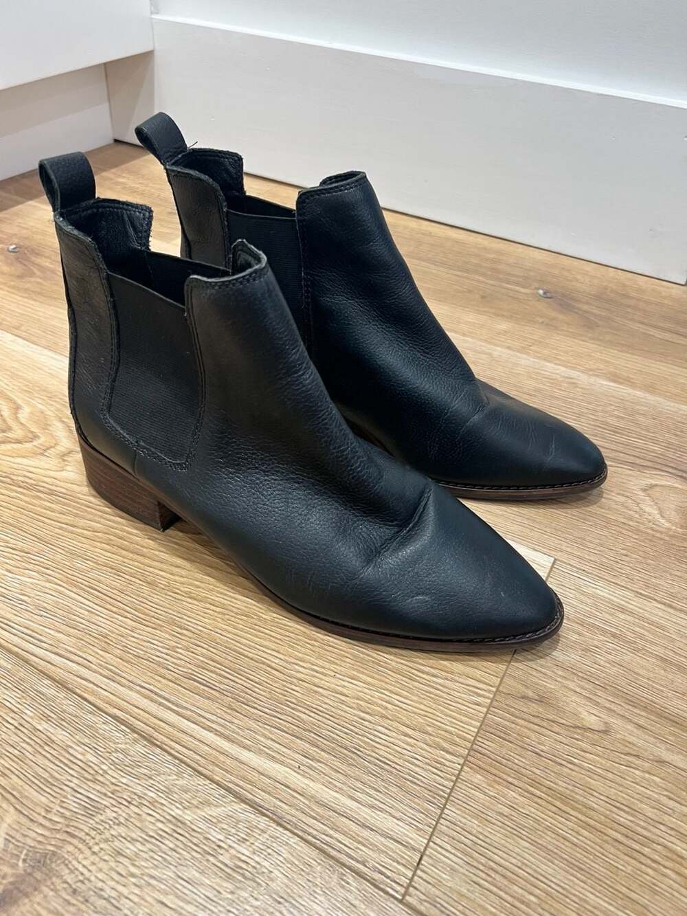 Lucky Brand Lufti Black Leather Chelsea Ankle Boots Women’s 10M